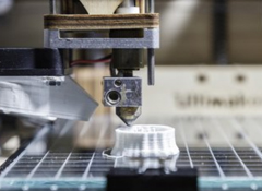 国际医学完成高难度高科技3D打印可动人工颈椎术